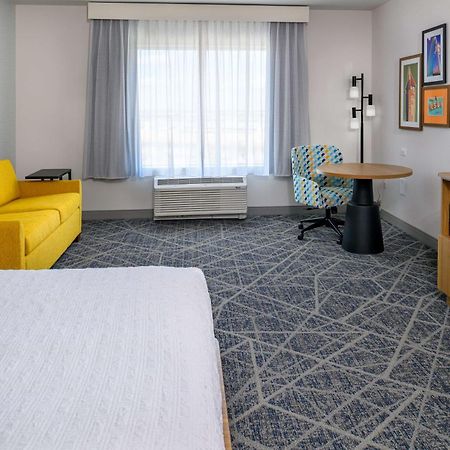 Hampton Inn By Hilton St Louis Airport Woodson Terrace Eksteriør billede