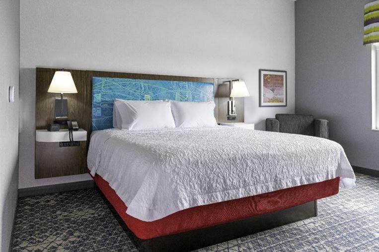 Hampton Inn By Hilton St Louis Airport Woodson Terrace Eksteriør billede