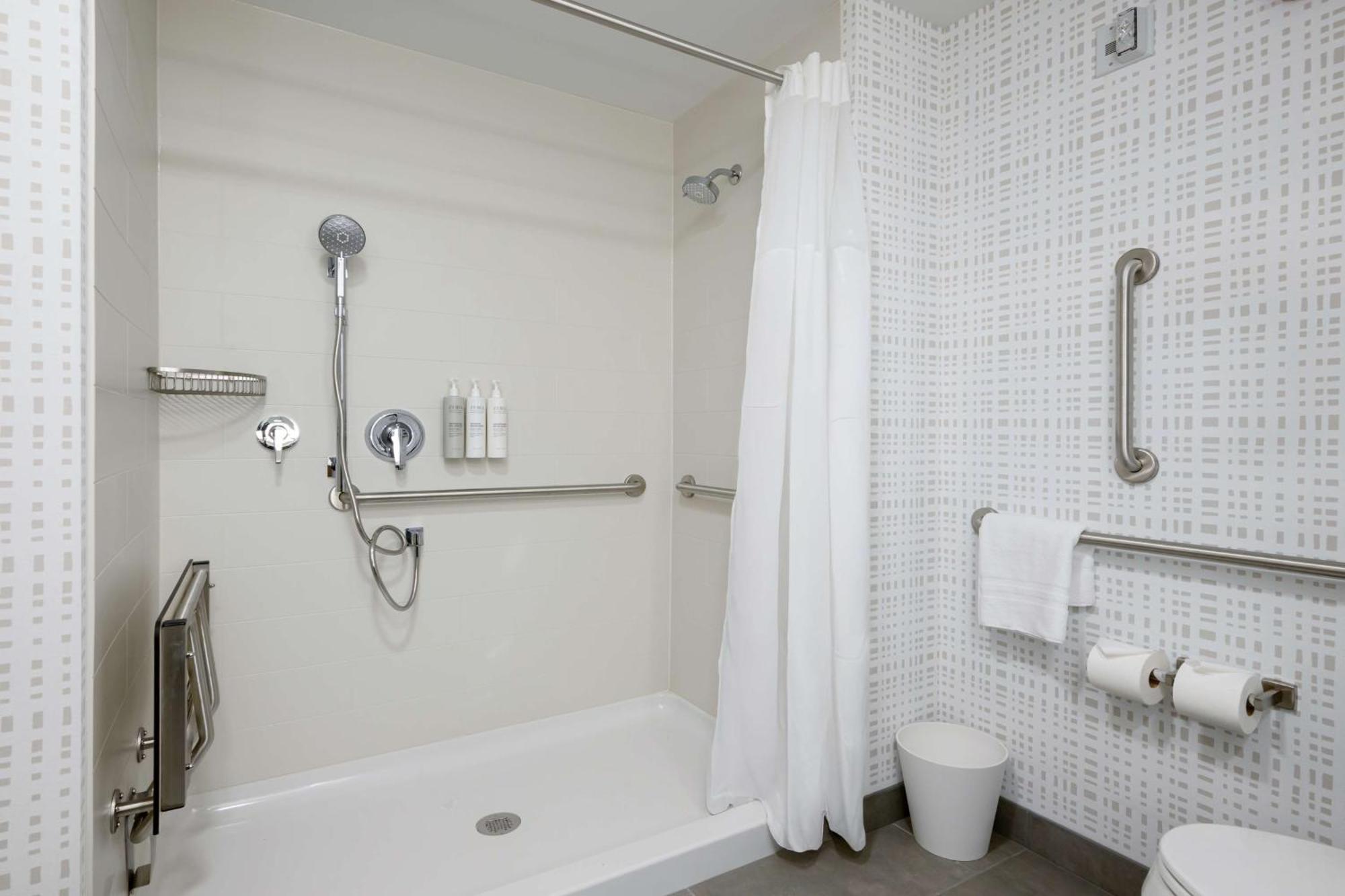 Hampton Inn By Hilton St Louis Airport Woodson Terrace Eksteriør billede